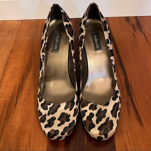 Leopard print heels - Picture 4 of 6